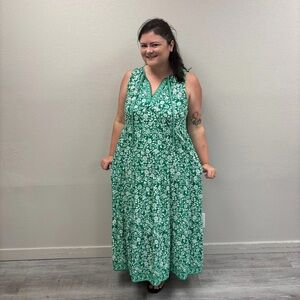 Max Studio Green Floral Maxi Dress - New - Size XL